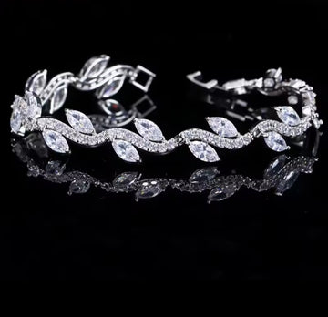 Serena Vine Bracelet